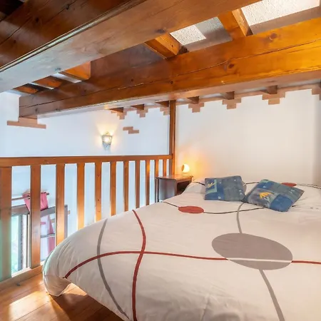Charmante Maison A Avec Piscine Partagee *